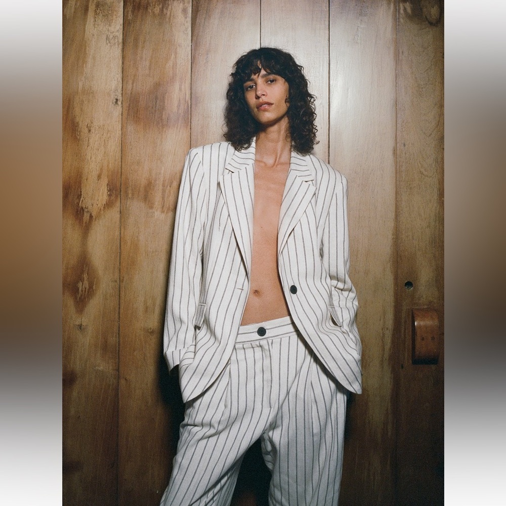 Zara STRIPED STRAIGHT CUT BLAZER. Size S